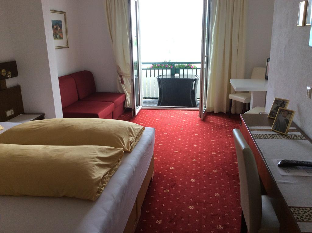 Villa Desiree - Hotel Garni - Adults Only 빌라흐 외부 사진