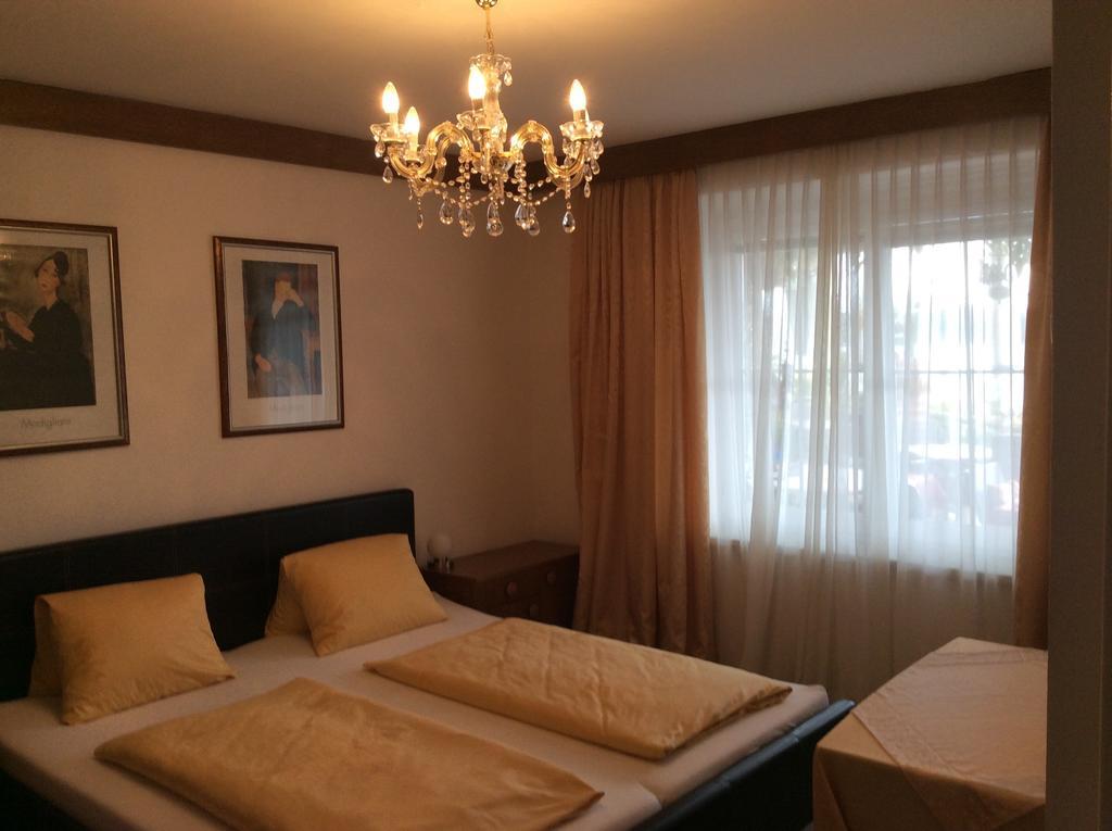 Villa Desiree - Hotel Garni - Adults Only 빌라흐 외부 사진
